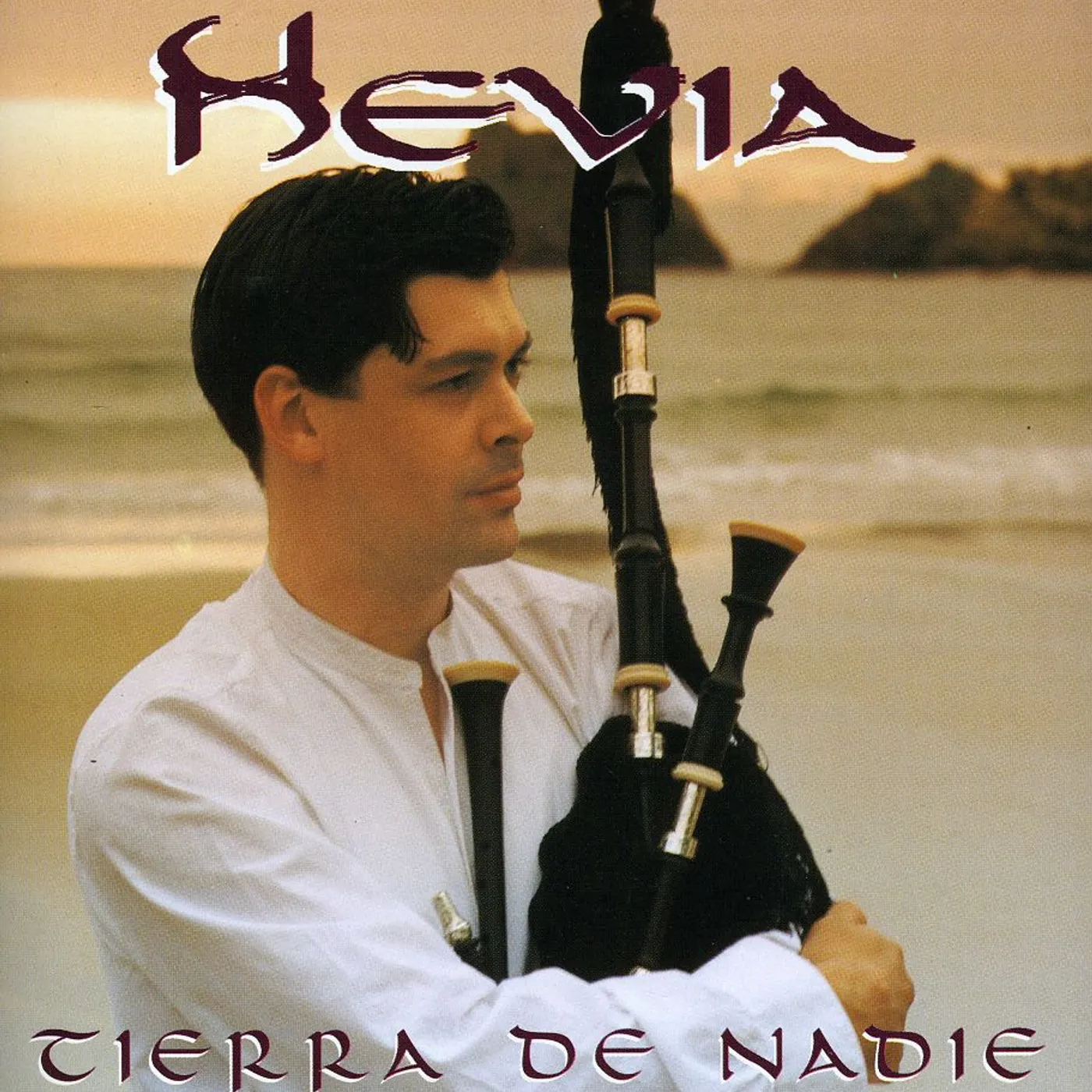 Hevia TIERRA DE NADIE CD