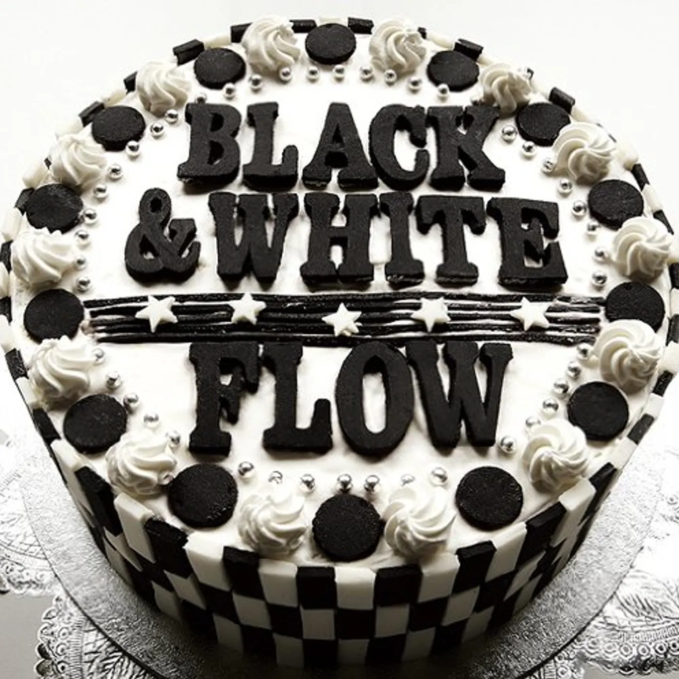 The Flow BLACK & WHITE CD