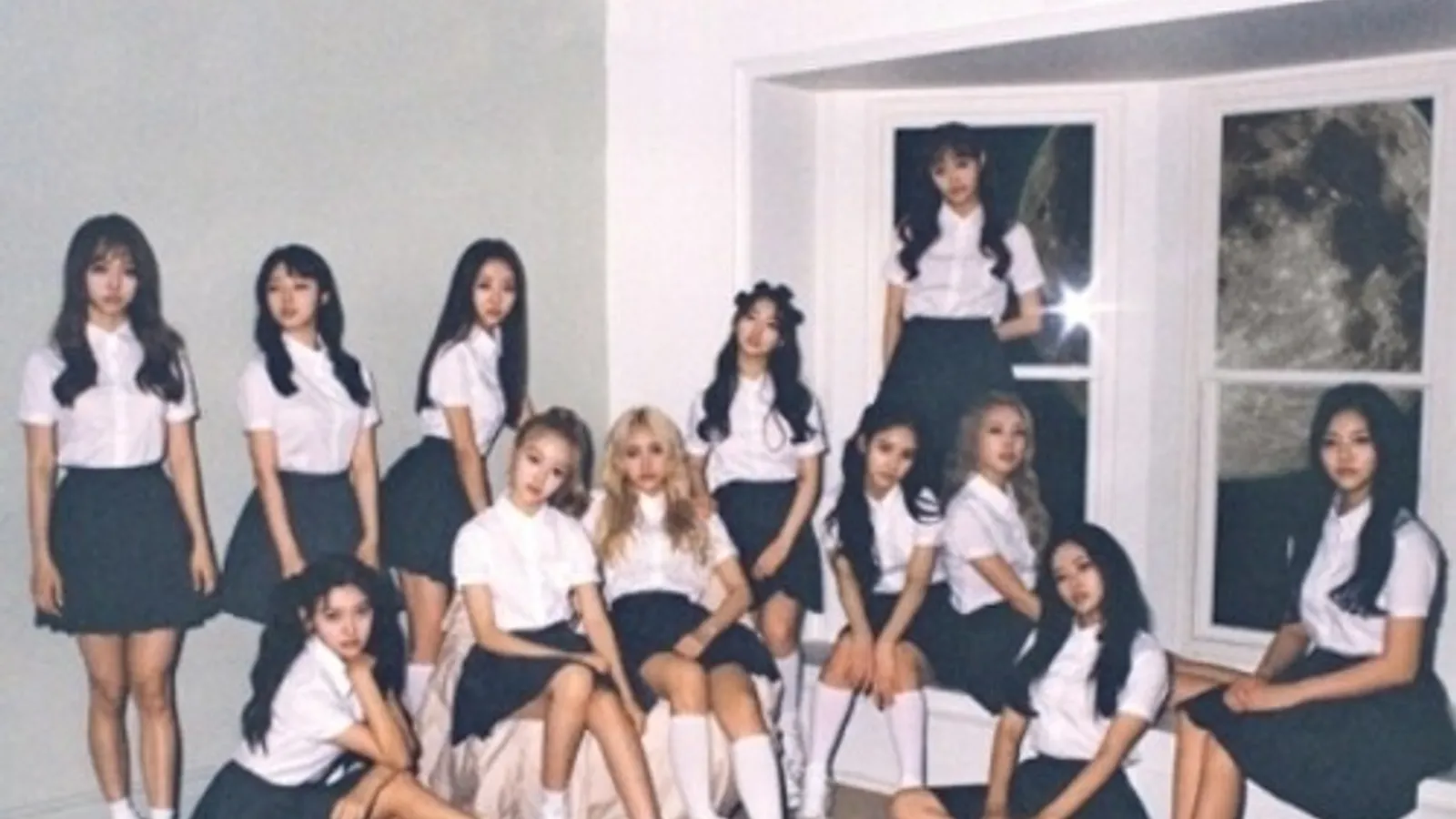 LOONA FC１期 CD Loona 1st Mini Album - ++ – Choice Music LA