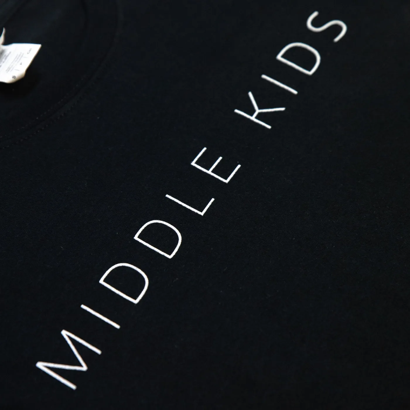 Middle Kids SIMPLE BLACK TEE